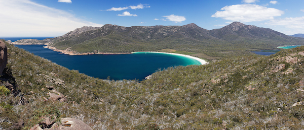 Wineglass_Bay_from_Lookout
