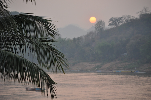 Laos Mekong Sunset 600x399