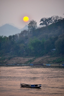 Sunset Mekong 250x376