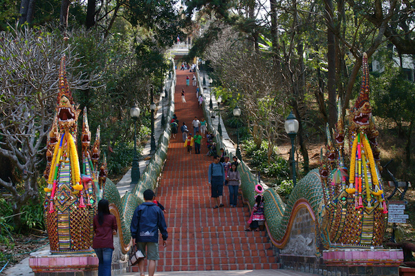 Wat Pra That Staircase 600x400